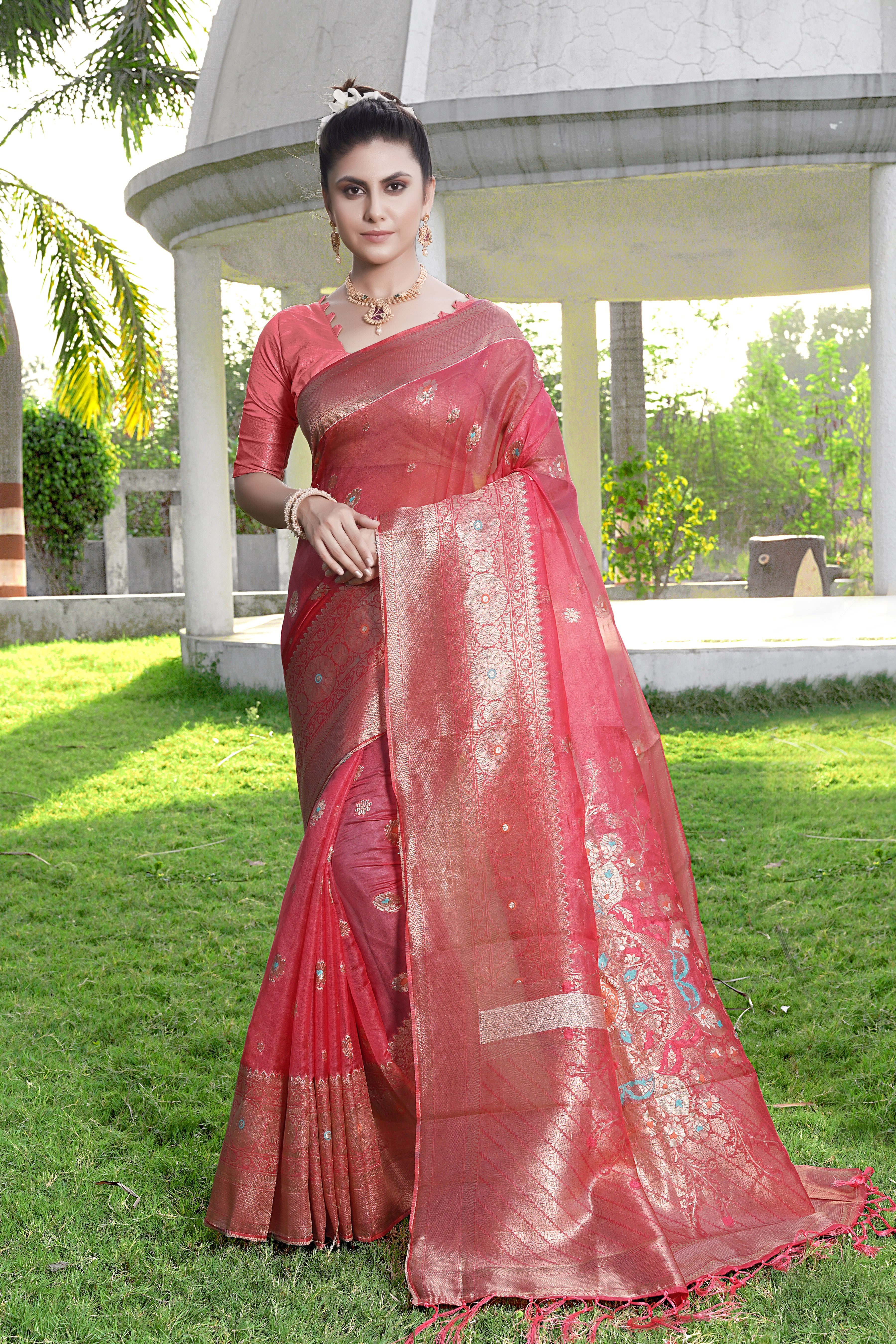 Silk Saree with blouse in Pink colour 14002